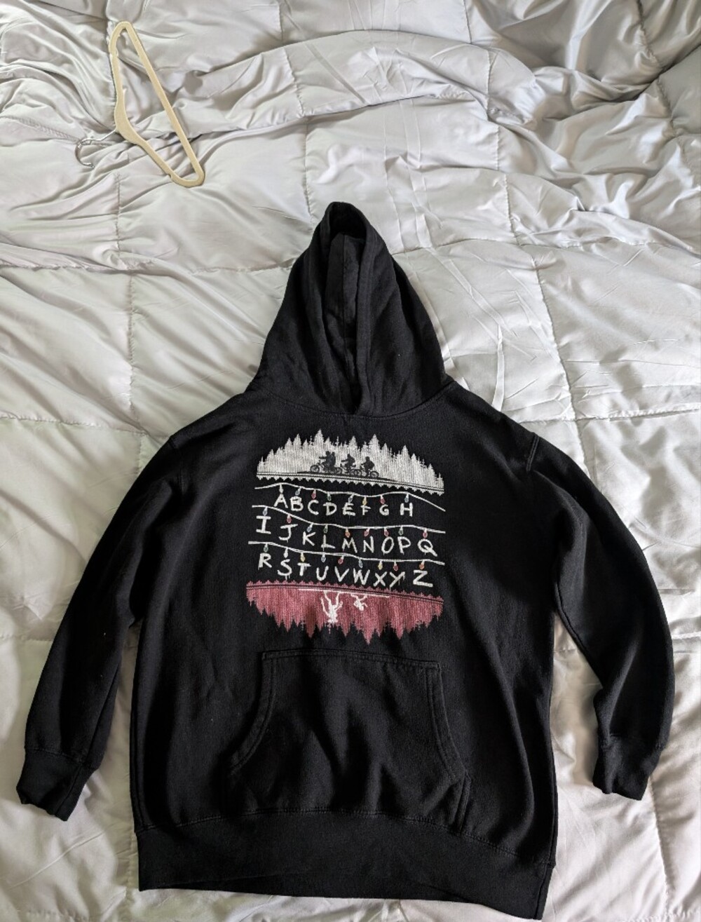 Zuni Sportswear Black Alphabet Graphic Pullover Hoodie - Youth XL (YXL)